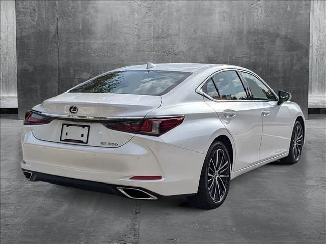 2025 Lexus ES 350