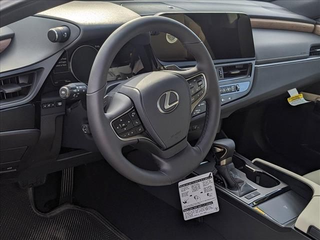 2025 Lexus ES 350