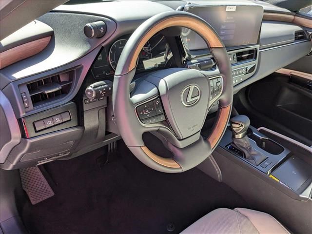 2025 Lexus ES 350 Ultra Luxury