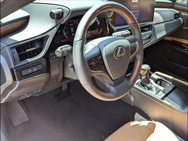 2025 Lexus ES 350 Ultra Luxury