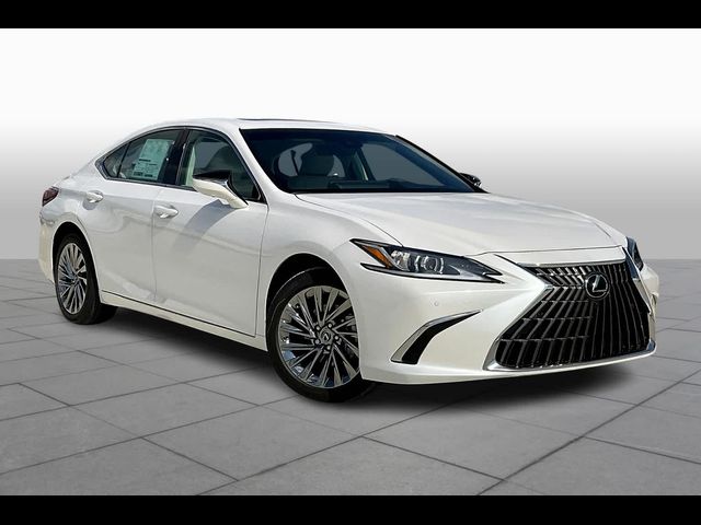 2025 Lexus ES 300h Luxury