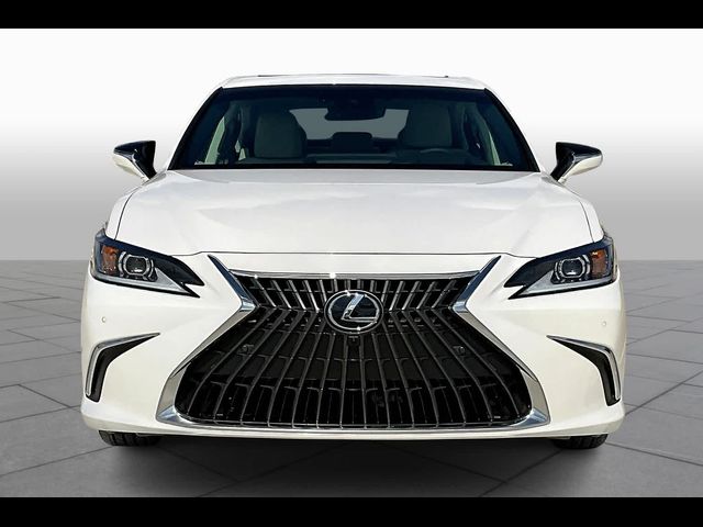 2025 Lexus ES 300h Luxury