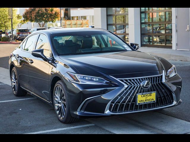 2025 Lexus ES 300h Luxury