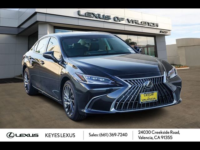 2025 Lexus ES 300h Luxury