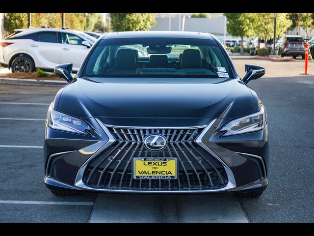 2025 Lexus ES 300h Luxury