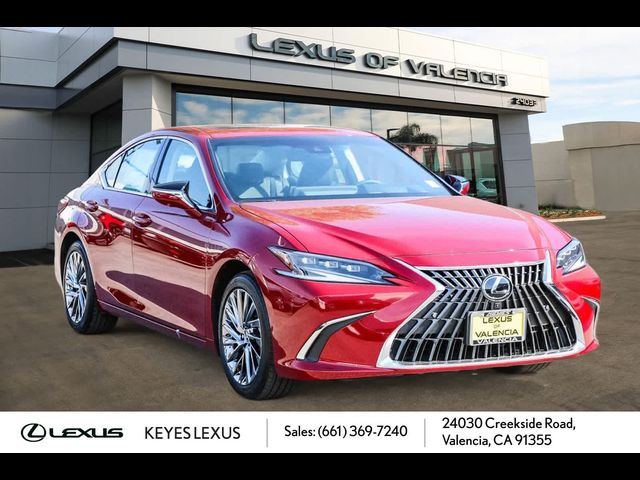 2025 Lexus ES 300h Luxury