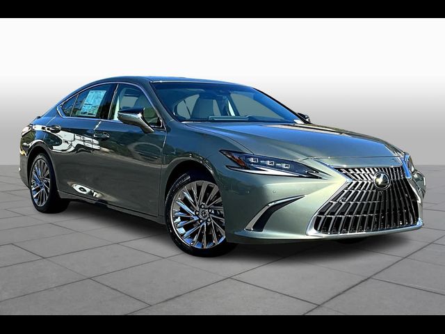 2025 Lexus ES 300h Luxury