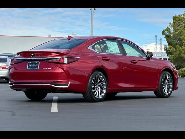 2025 Lexus ES 300h Luxury