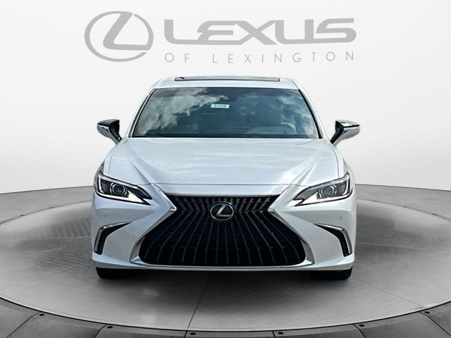 2025 Lexus ES 300h Luxury