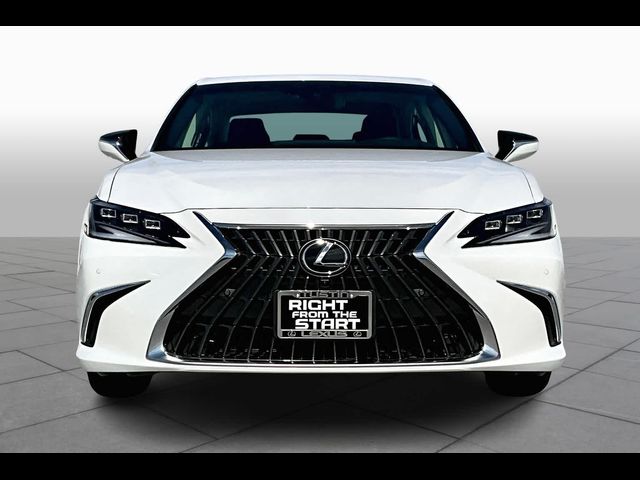 2025 Lexus ES 300h Luxury