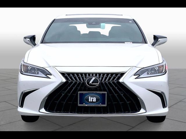 2025 Lexus ES 300h Luxury