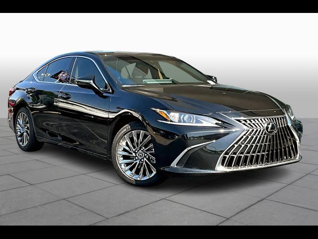 2025 Lexus ES 300h Luxury