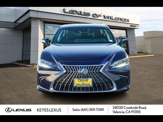 2025 Lexus ES 300h Luxury