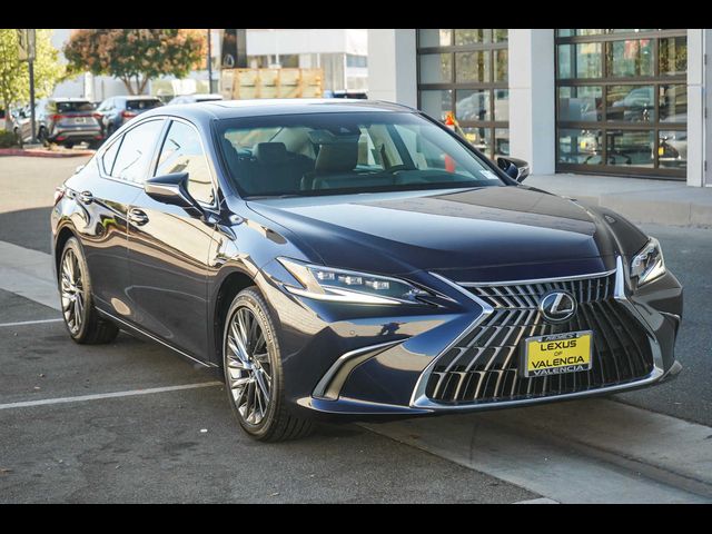 2025 Lexus ES 300h Luxury