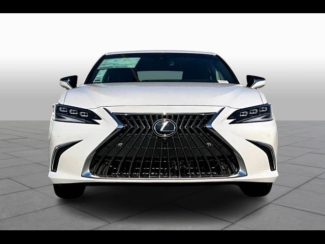 2025 Lexus ES 300h Luxury