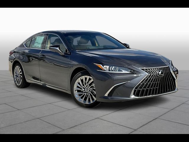 2025 Lexus ES 300h Luxury