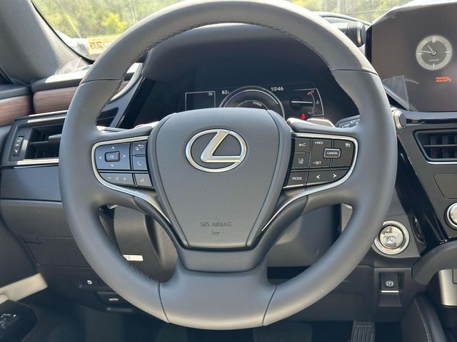 2025 Lexus ES 300h