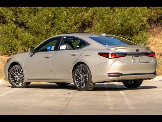 2025 Lexus ES 300h