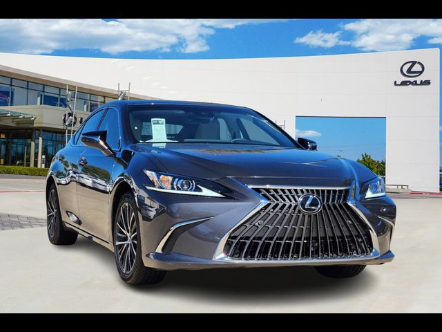 2025 Lexus ES 300h