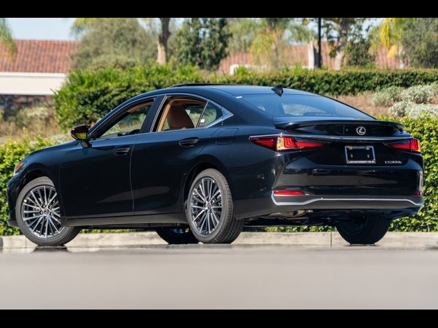 2025 Lexus ES 300h