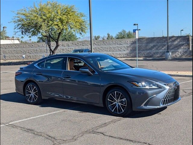 2025 Lexus ES 300h