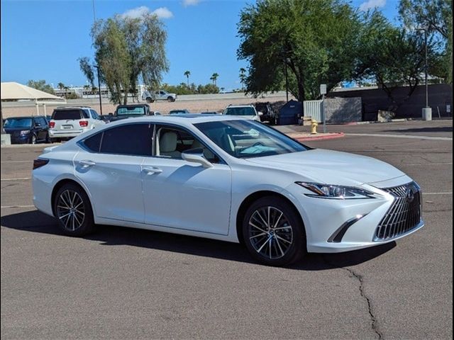 2025 Lexus ES 300h