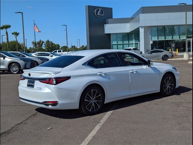 2025 Lexus ES 300h