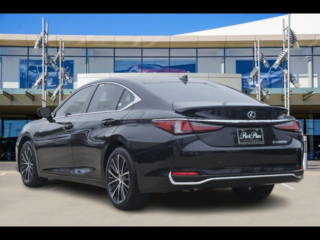 2025 Lexus ES 300h