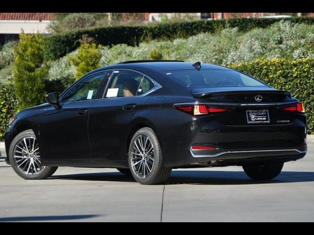 2025 Lexus ES 300h