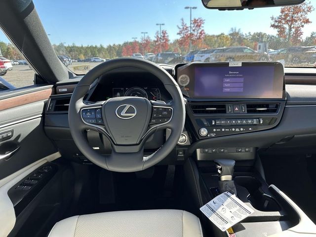 2025 Lexus ES 300h