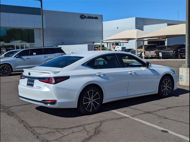 2025 Lexus ES 300h