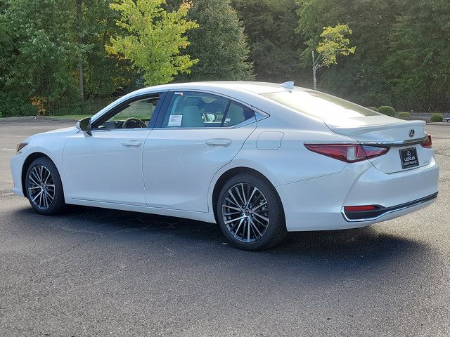 2025 Lexus ES 300h