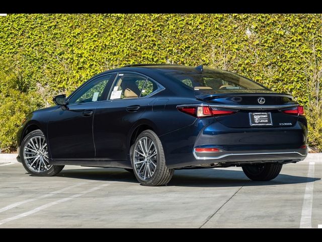 2025 Lexus ES 300h