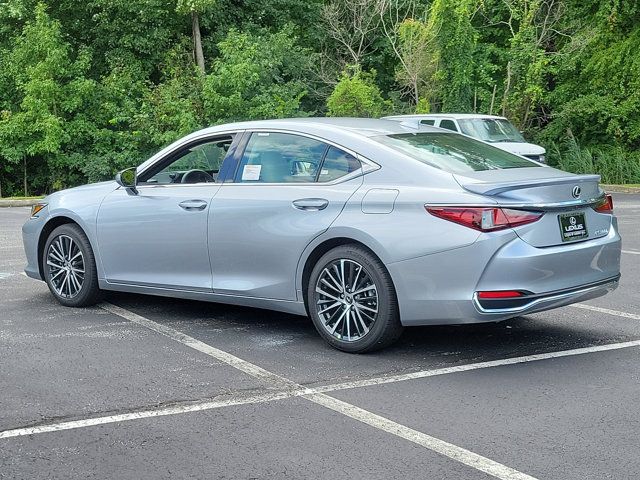 2025 Lexus ES 300h