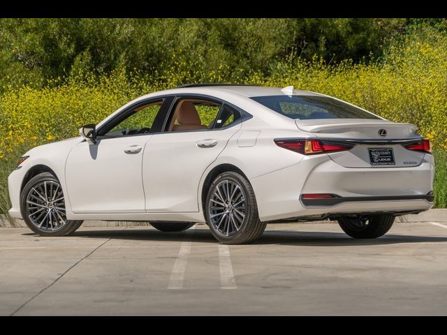 2025 Lexus ES 300h