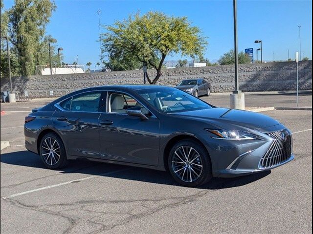 2025 Lexus ES 300h