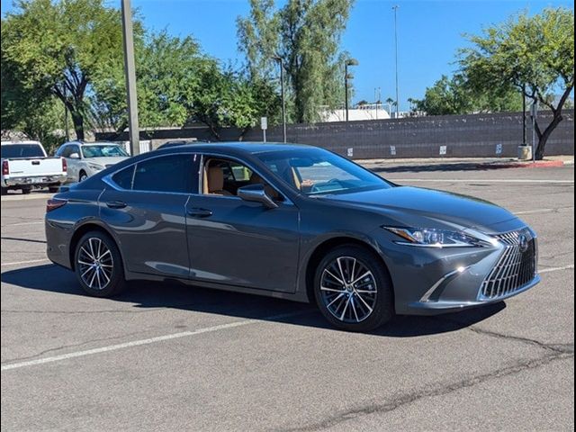 2025 Lexus ES 300h