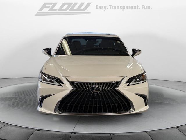 2025 Lexus ES 300h Luxury
