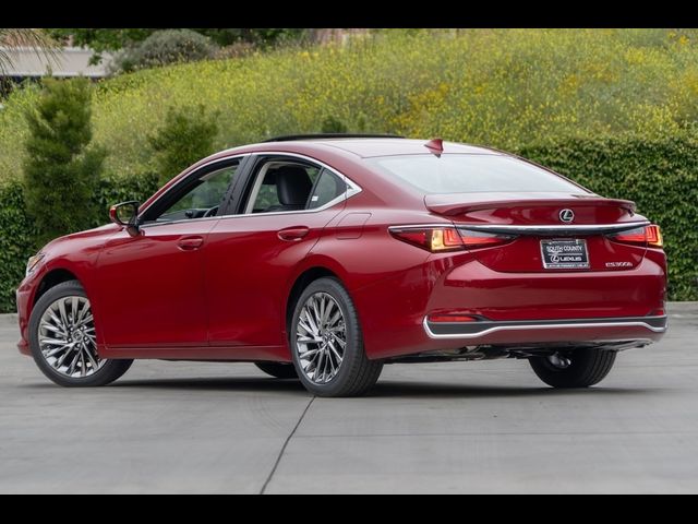 2025 Lexus ES 300h Luxury