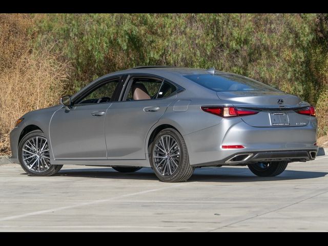 2025 Lexus ES 300h