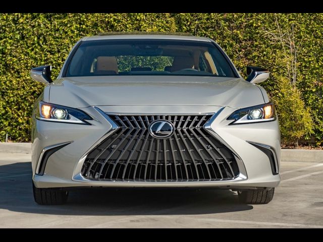 2025 Lexus ES 300h