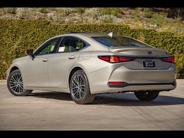 2025 Lexus ES 300h