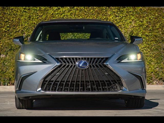 2025 Lexus ES 300h