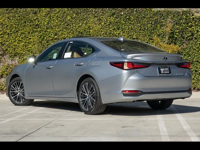 2025 Lexus ES 300h