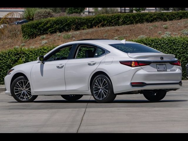 2025 Lexus ES 300h