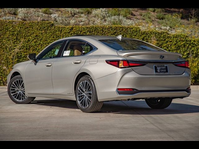 2025 Lexus ES 300h