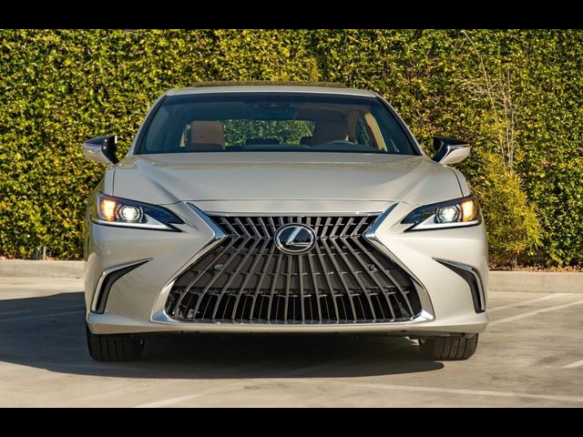 2025 Lexus ES 300h