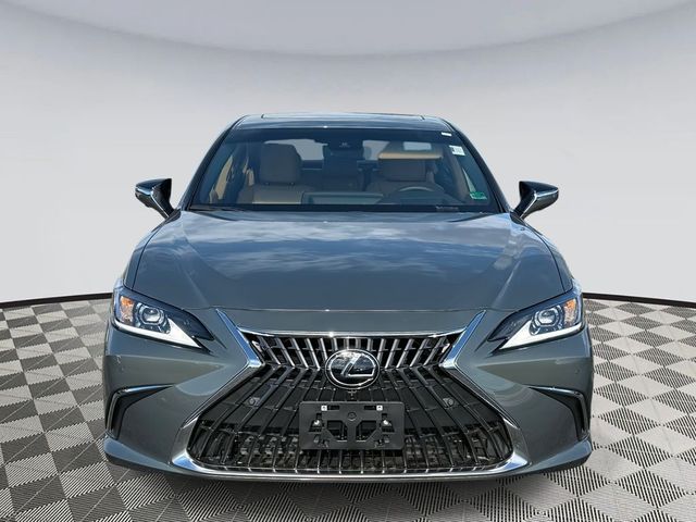 2025 Lexus ES 300h Luxury