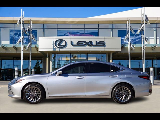 2025 Lexus ES 300h Luxury