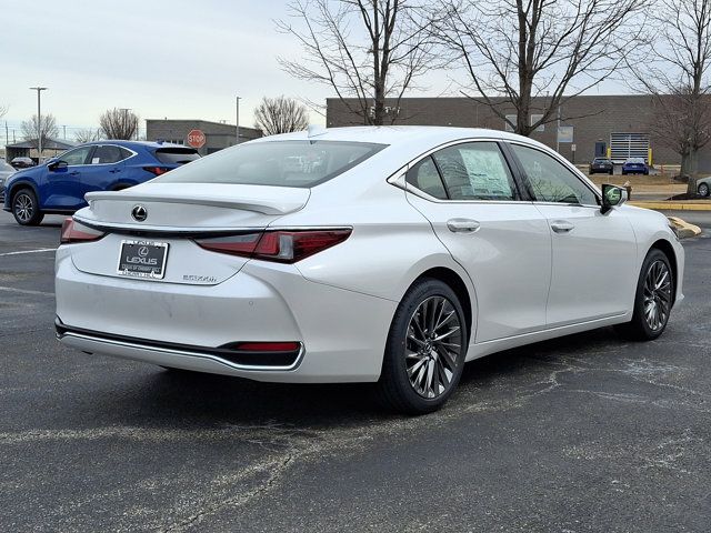 2025 Lexus ES 300h Luxury